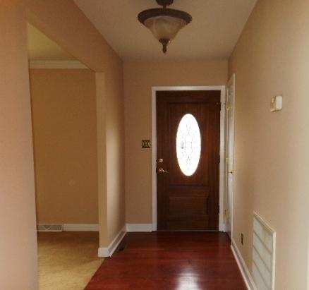 7709 Whitcomb Road Powell, TN 37849 - Photo 3 of 13 Entry