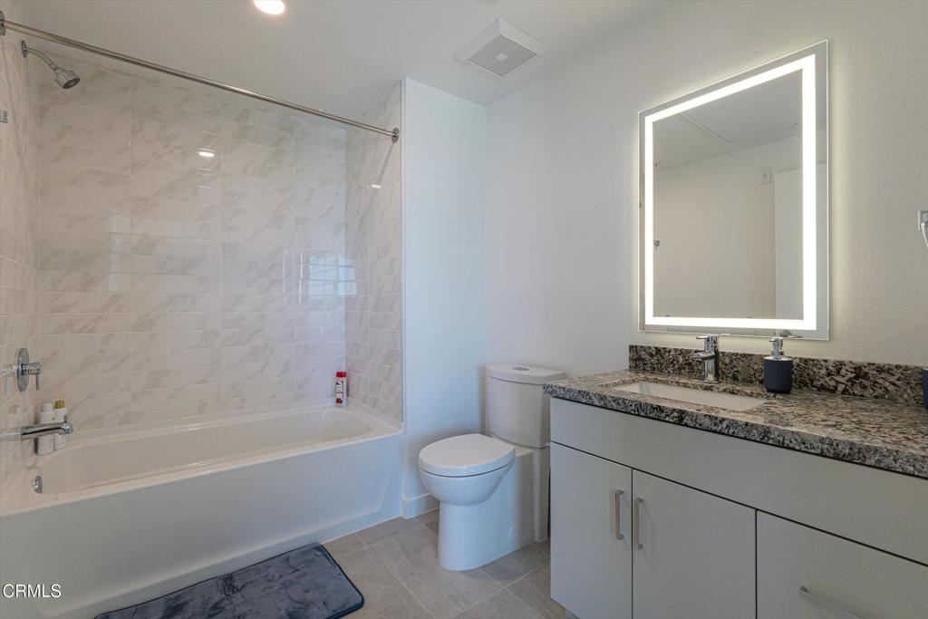18900 Parthenia Street, Unit 101 Northridge, CA 91324 - Photo 27 of 38 34-18900 Parthenia St-34