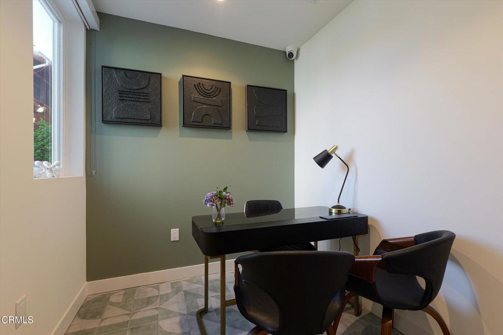 18900 Parthenia Street, Unit 101 Northridge, CA 91324 - Photo 30 of 38 57-18900 Parthenia St-57