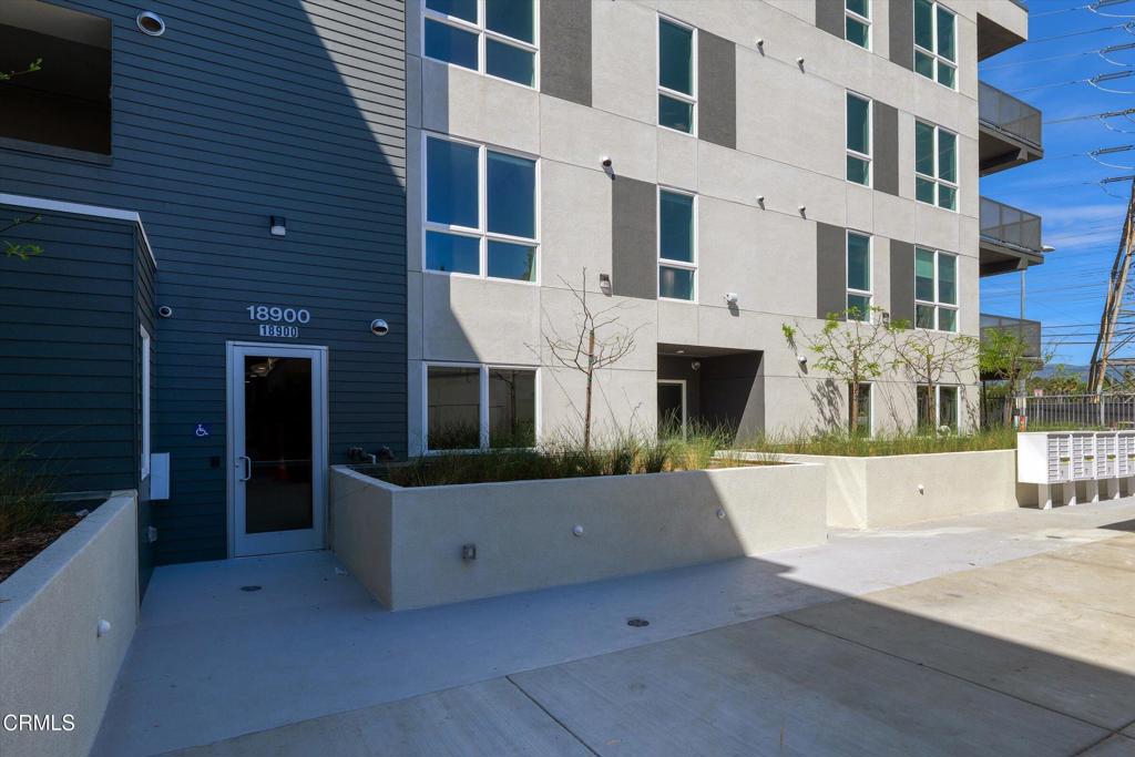 18900 Parthenia Street, Unit 101 Northridge, CA 91324 - Photo 37 of 38 64-18900 Parthenia St-64