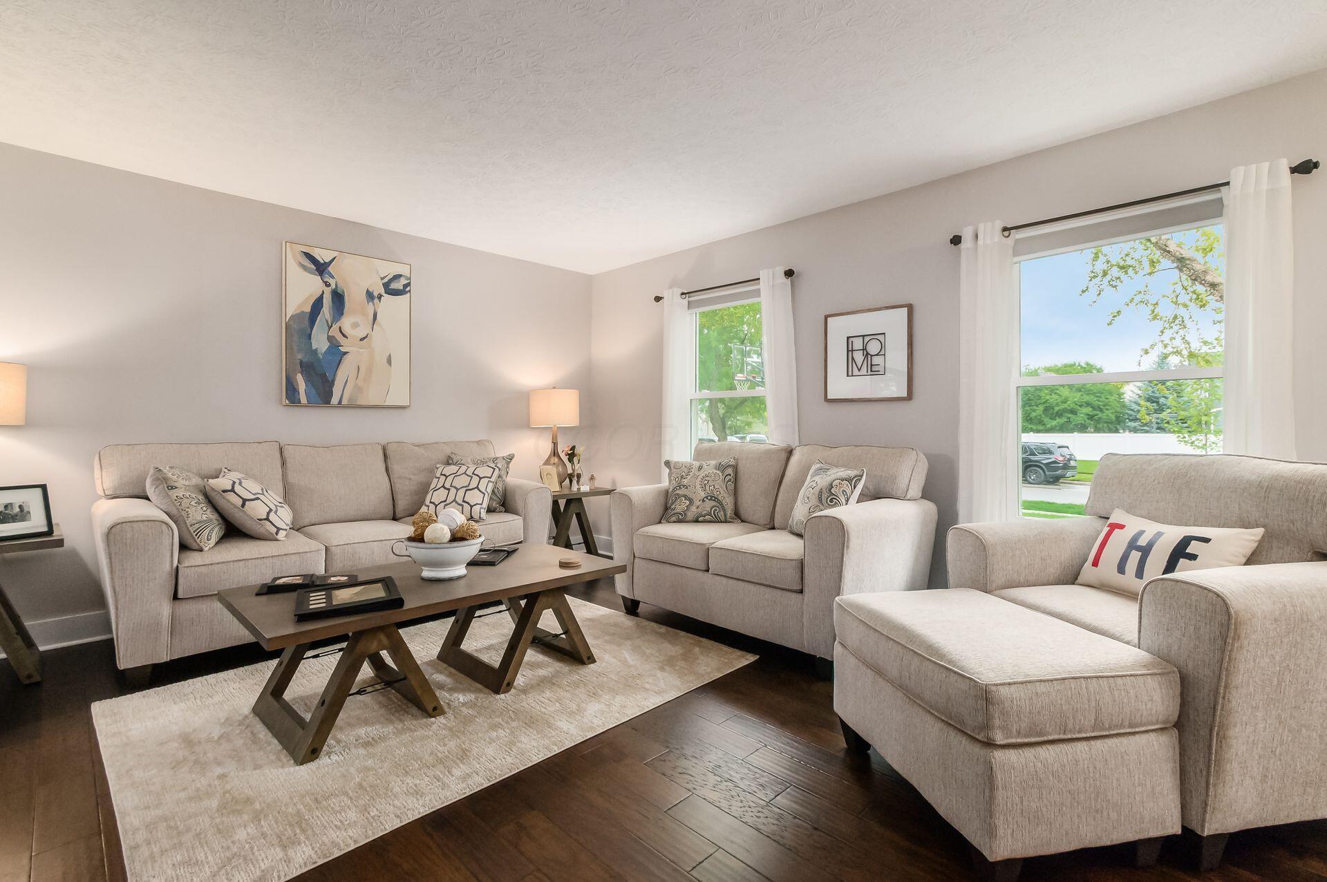 2881 Bohlen Drive Hilliard, OH 43026 - Photo 10 of 56 Formal Living Room - 15'8" x 13'5"