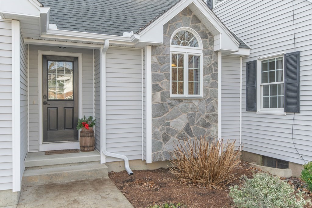 117 Lincoln Road Longmeadow, MA 01106 - Photo 2 of 35