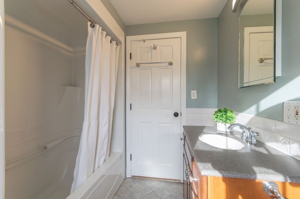 117 Lincoln Road Longmeadow, MA 01106 - Photo 29 of 35