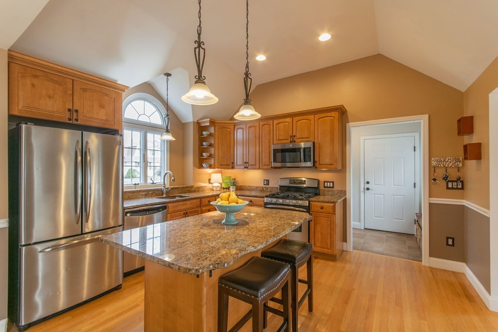 117 Lincoln Road Longmeadow, MA 01106 - Photo 4 of 35