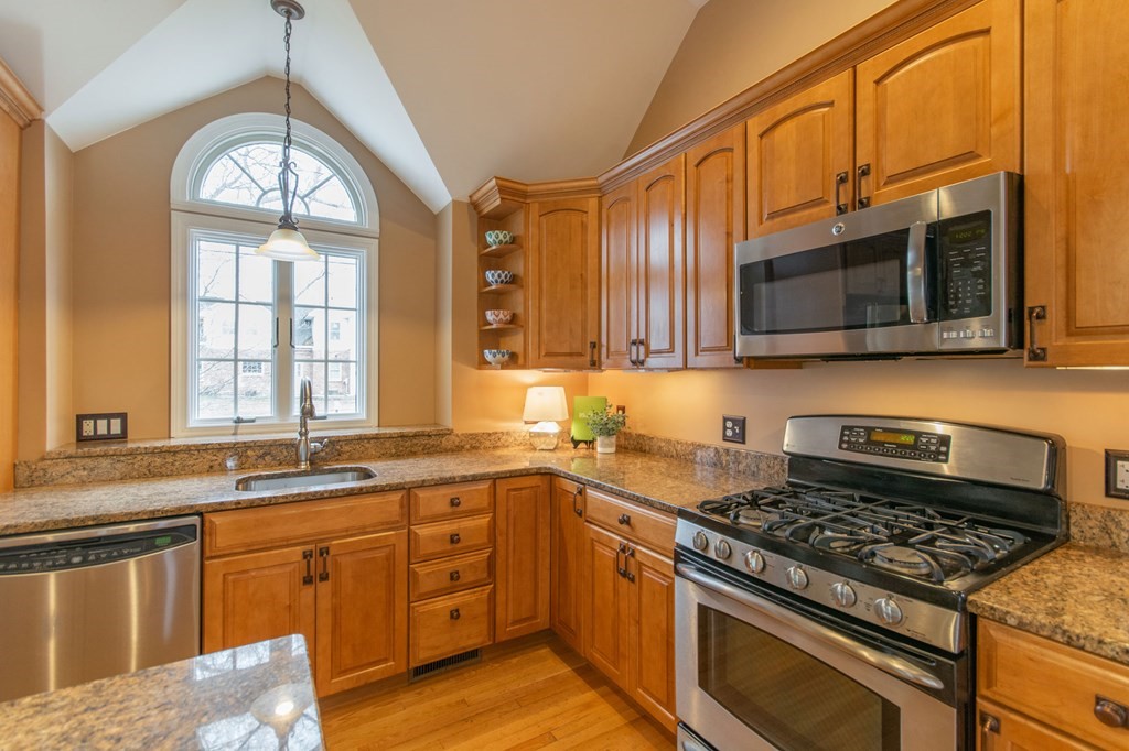 117 Lincoln Road Longmeadow, MA 01106 - Photo 5 of 35