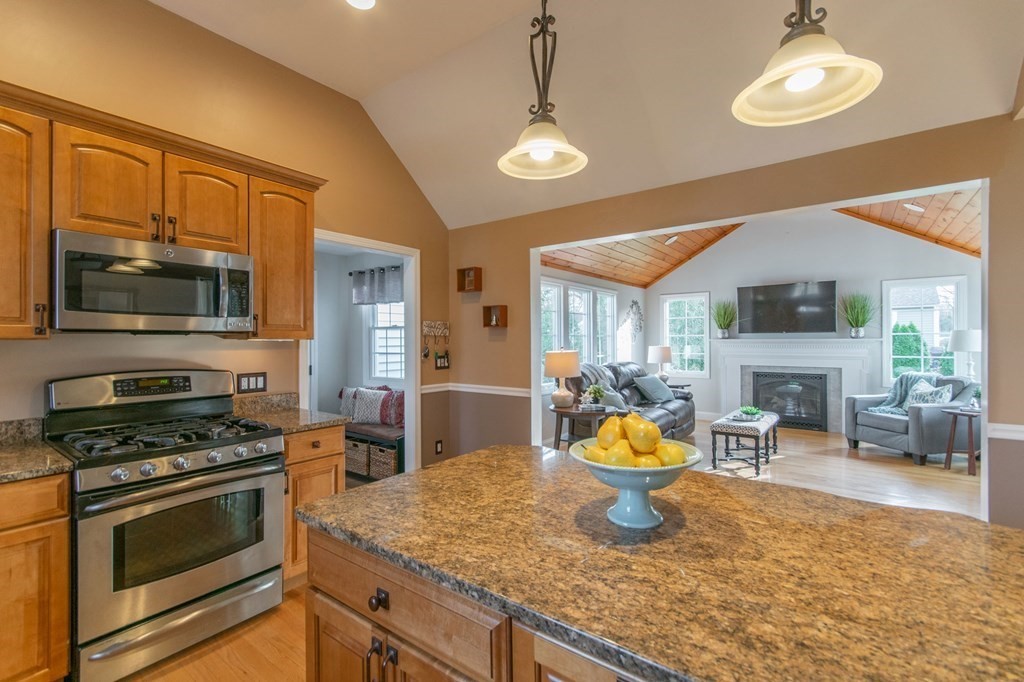 117 Lincoln Road Longmeadow, MA 01106 - Photo 8 of 35