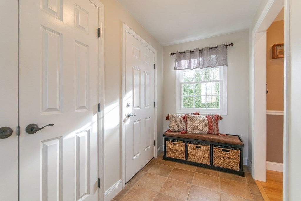 117 Lincoln Road Longmeadow, MA 01106 - Photo 9 of 35