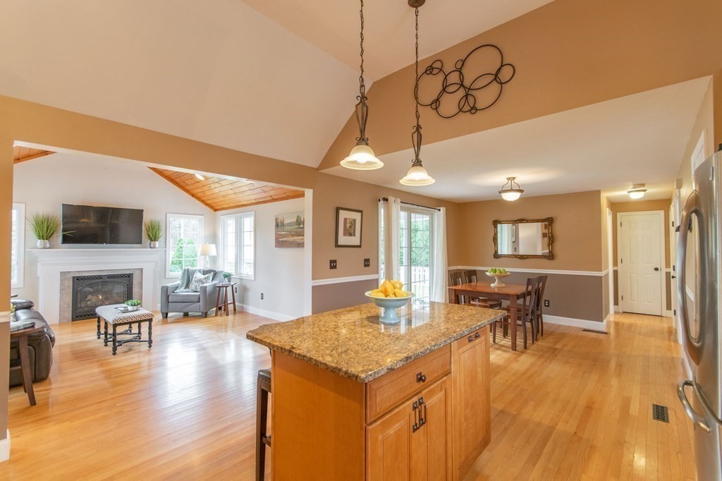 117 Lincoln Road Longmeadow, MA 01106 - Photo 10 of 35