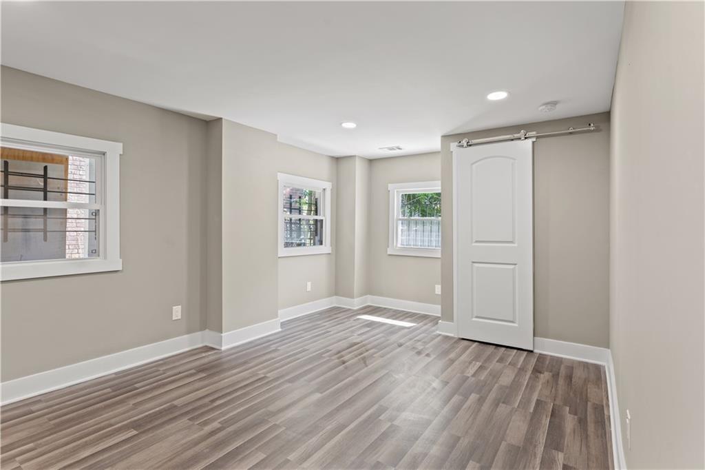 672 Cascade Avenue Southwest Atlanta, GA 30310 - Photo 21 of 28