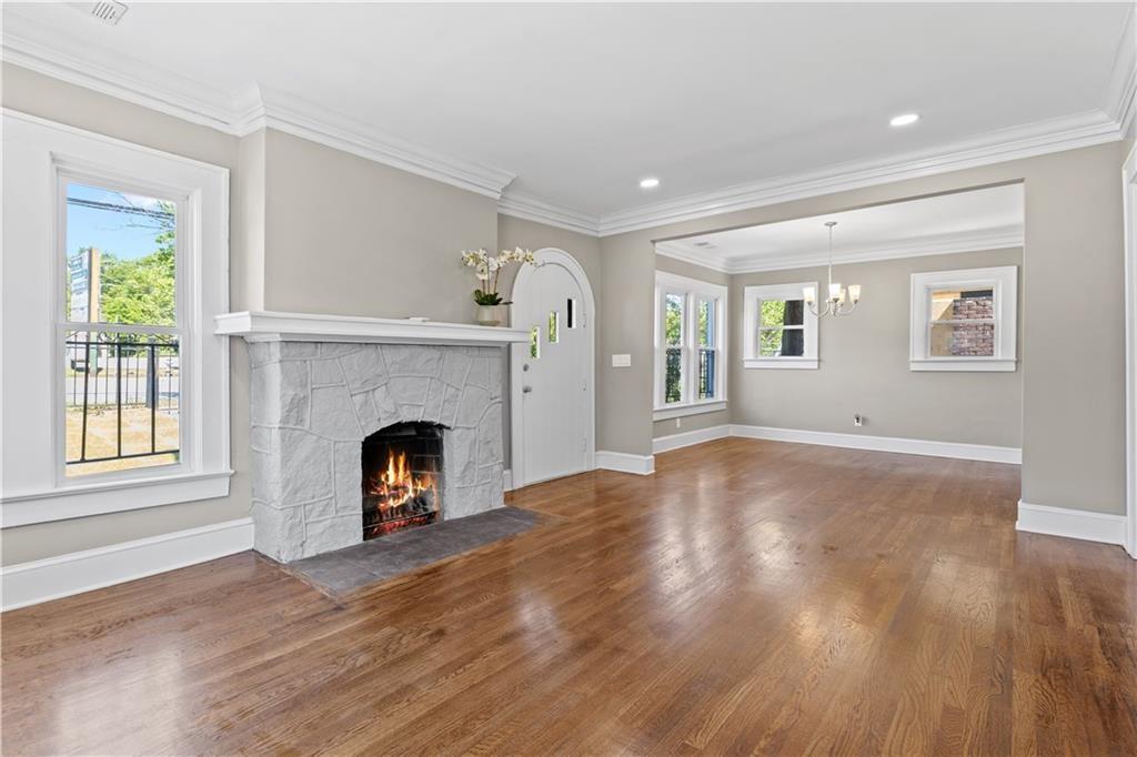 672 Cascade Avenue Southwest Atlanta, GA 30310 - Photo 7 of 28