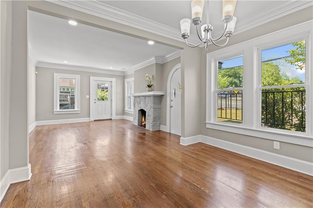 672 Cascade Avenue Southwest Atlanta, GA 30310 - Photo 8 of 28