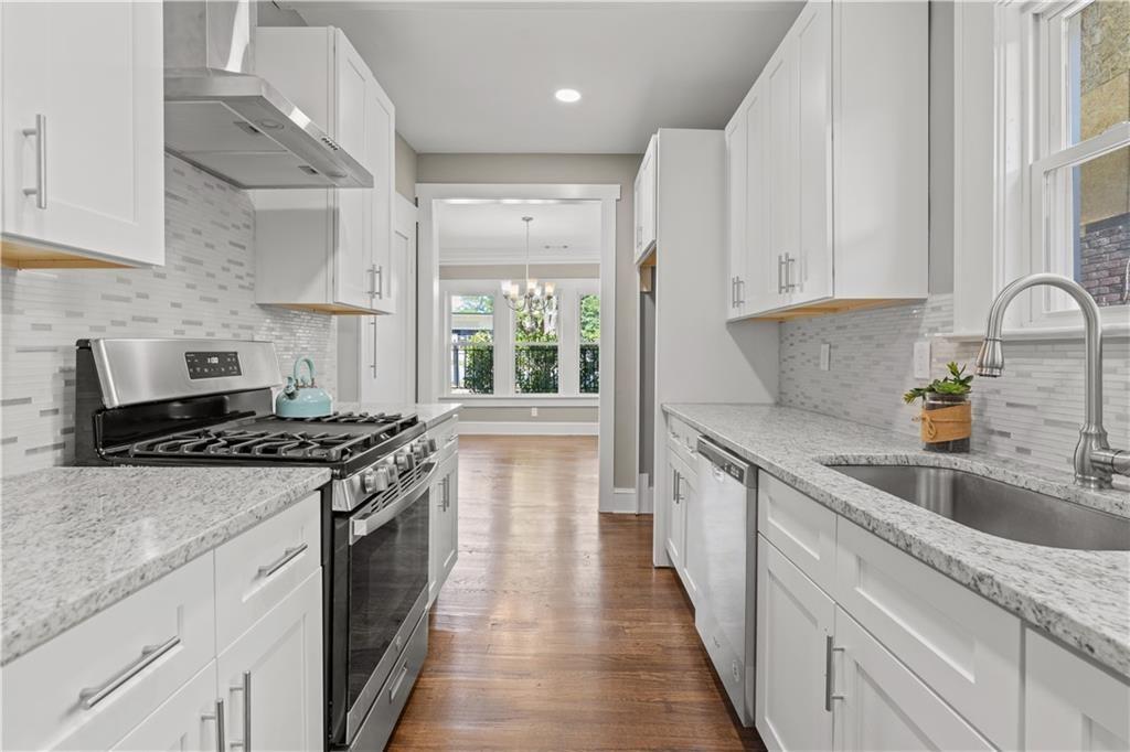 672 Cascade Avenue Southwest Atlanta, GA 30310 - Photo 9 of 28