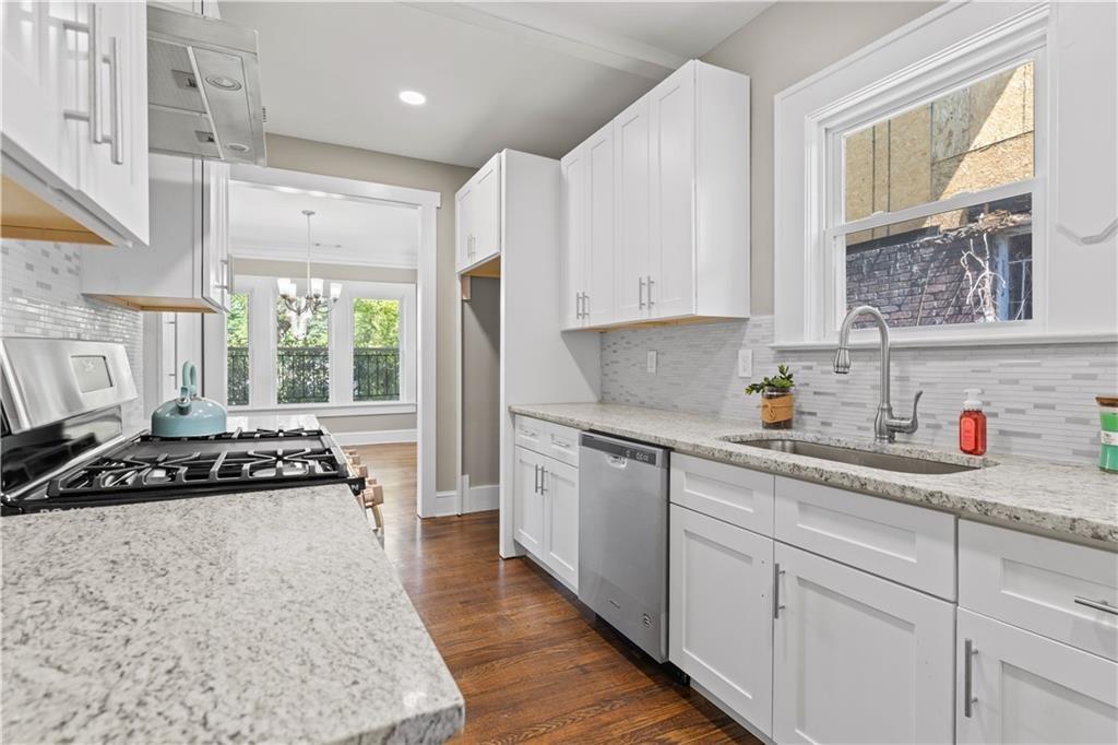 672 Cascade Avenue Southwest Atlanta, GA 30310 - Photo 10 of 28