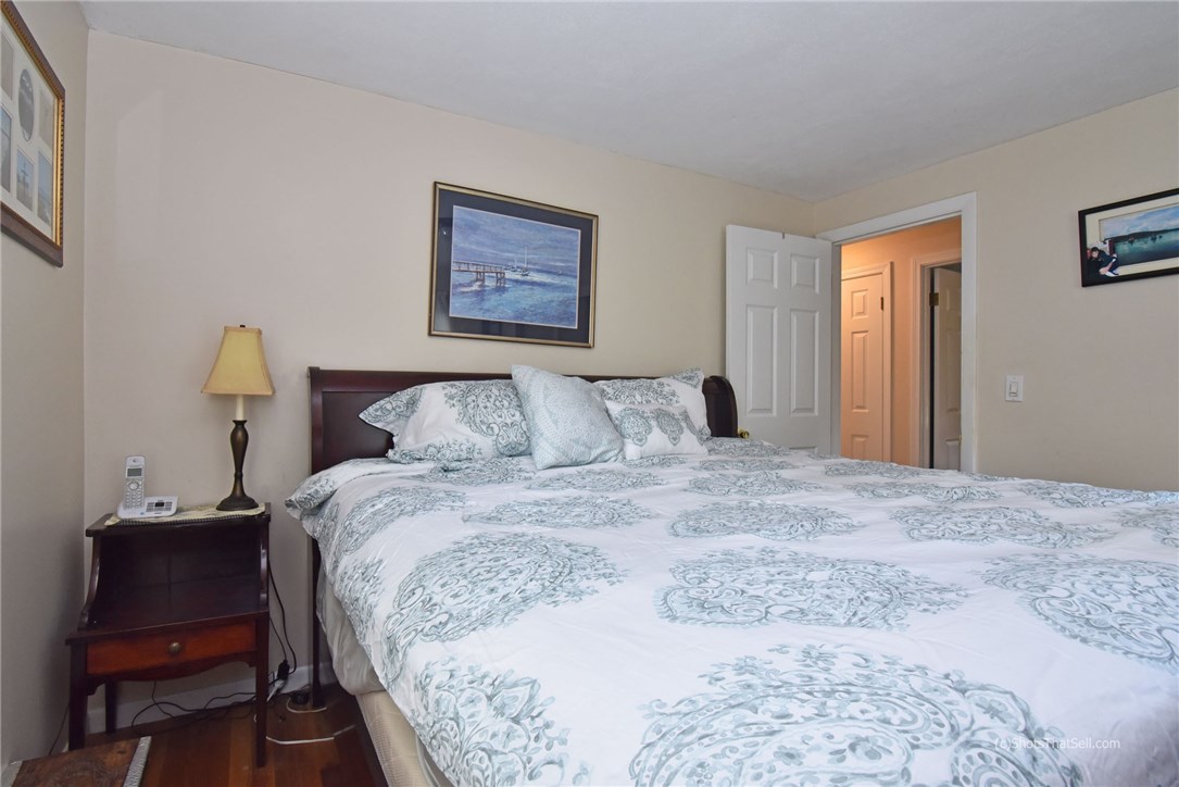37 Marblehead Street Warwick, RI 02889 - Photo 14 of 27 Gallery Image 14