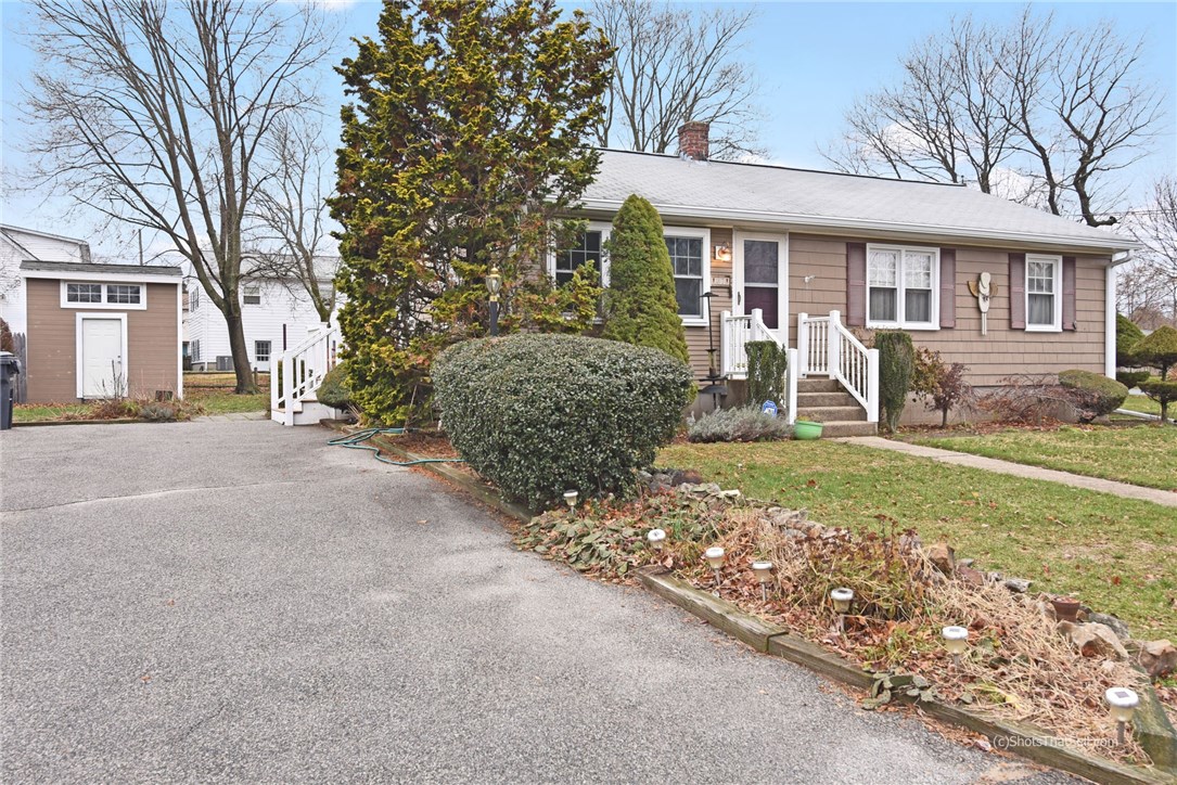 37 Marblehead Street Warwick, RI 02889 - Photo 20 of 27 Gallery Image 20