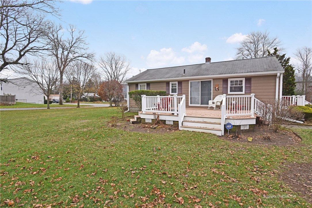 37 Marblehead Street Warwick, RI 02889 - Photo 24 of 27 Gallery Image 24