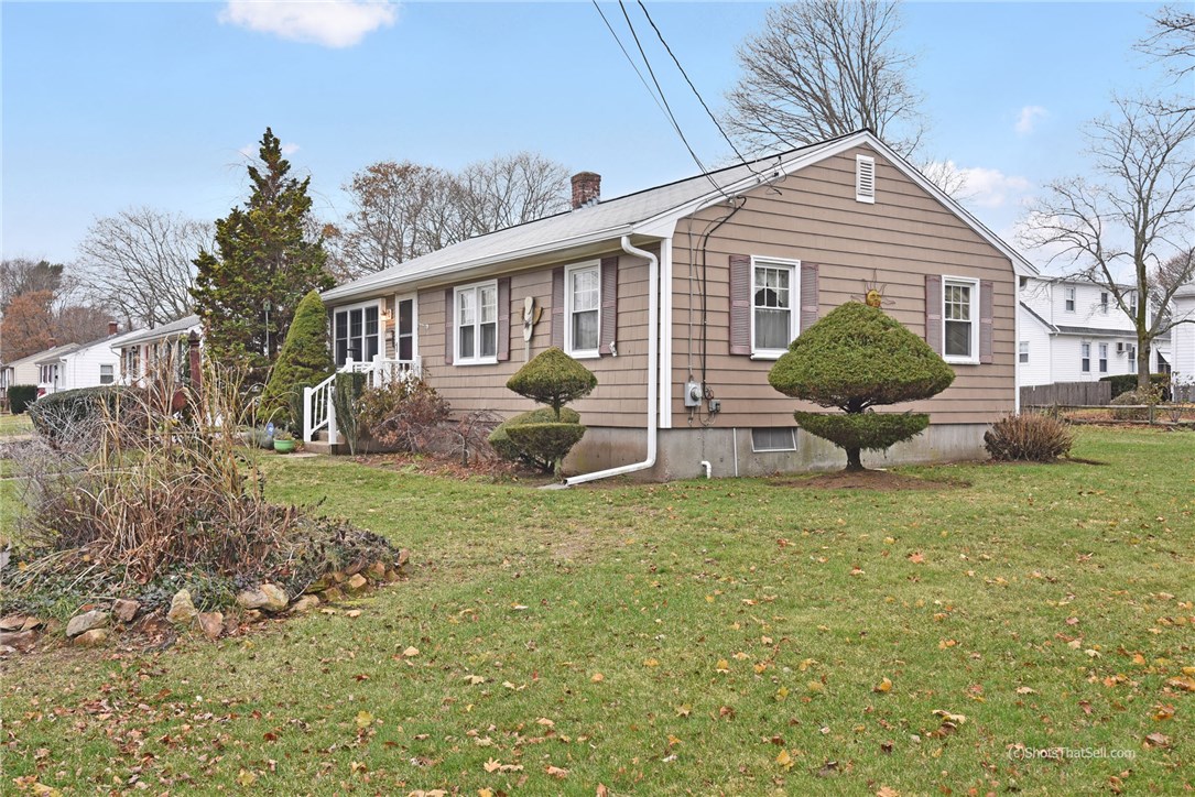 37 Marblehead Street Warwick, RI 02889 - Photo 27 of 27 Gallery Image 27