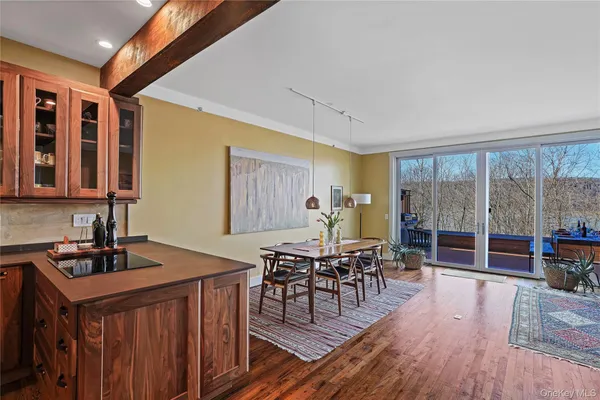 $9,995 | 493 Warburton Avenue, Hastings-on-Hudson, NY 10706