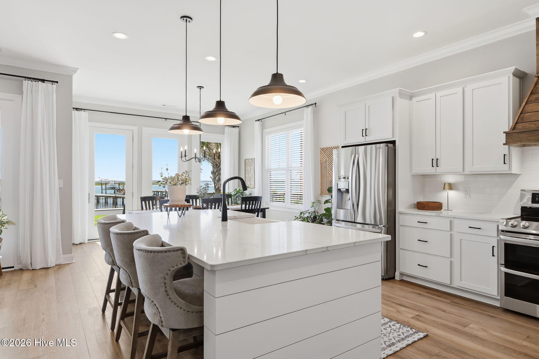 135 Gallants Point Road Beaufort, NC 28516 - Photo 14 of 68 Kitchen Island