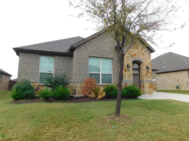 $2,295 | 11008 Culberson Drive, Aubrey, TX 76227