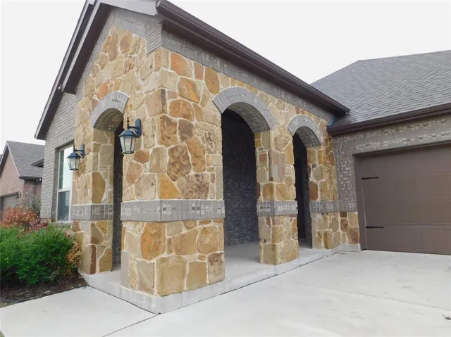 $2,295 | 11008 Culberson Drive, Aubrey, TX 76227