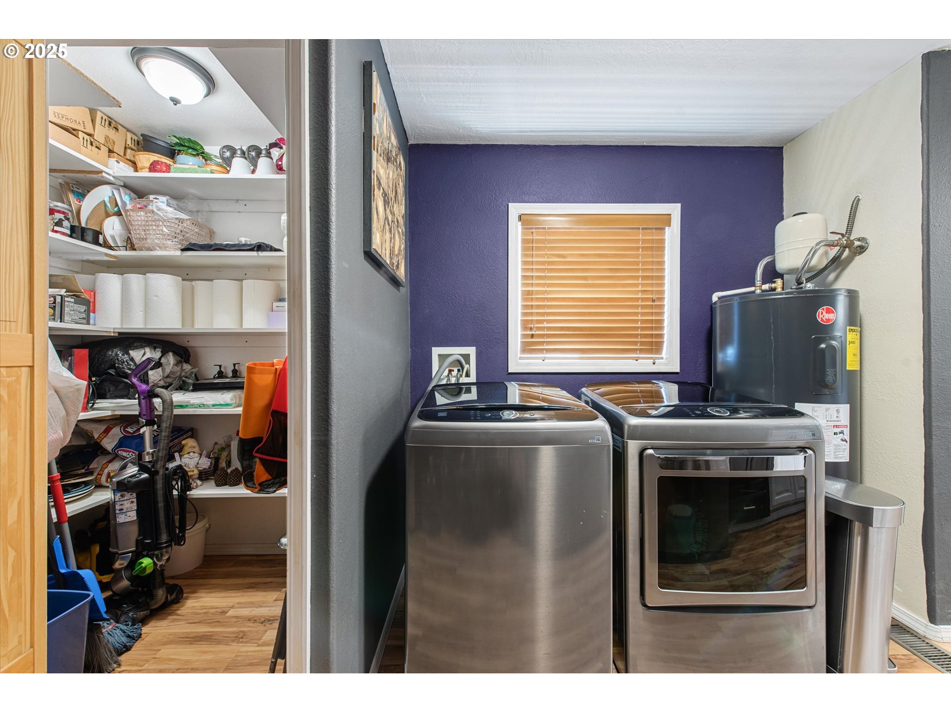 1701 Walnut Street La Grande, OR 97850 - Photo 12 of 22 a kitchen with a stove and a refrigerator