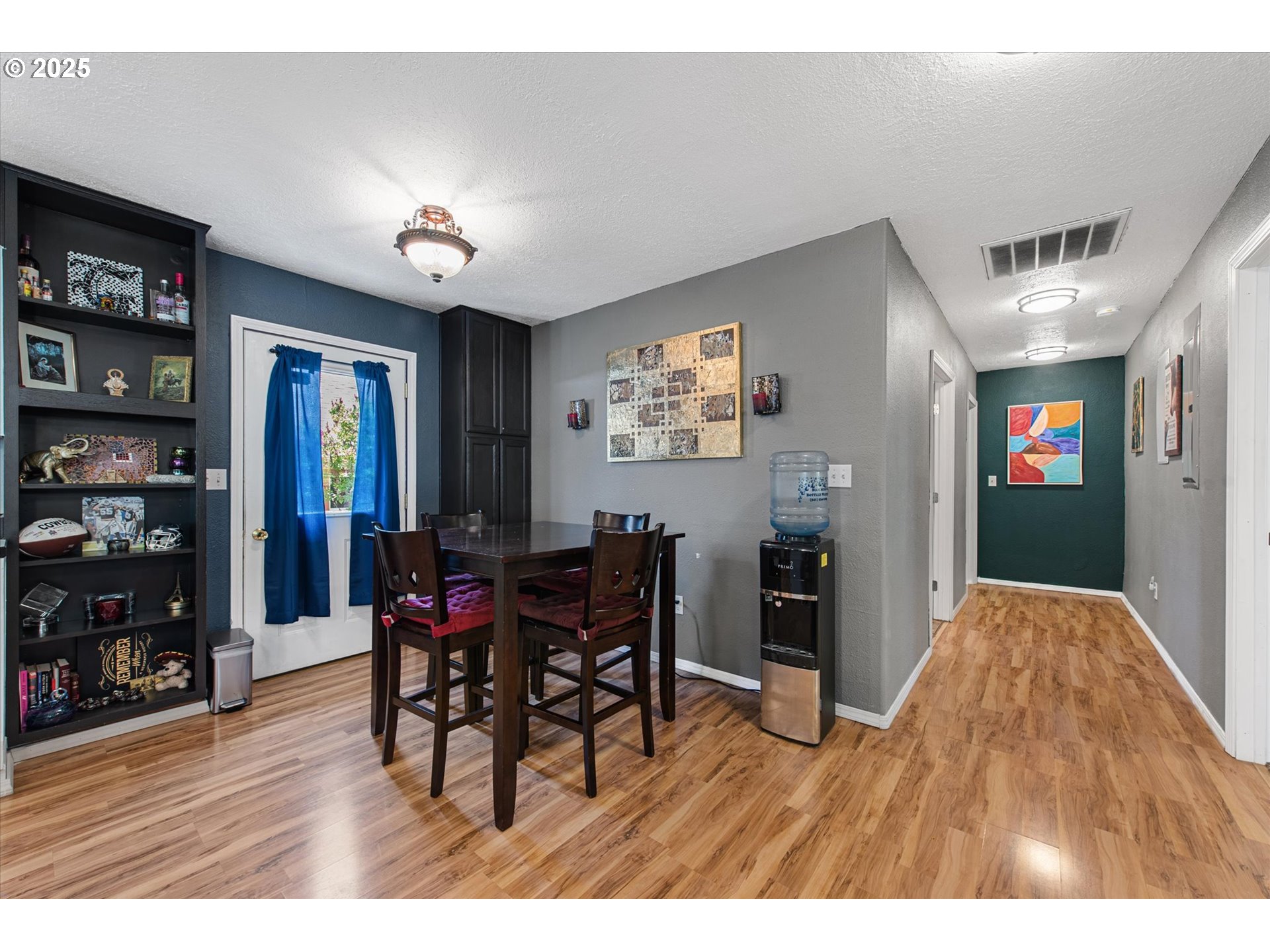 1701 Walnut Street La Grande, OR 97850 - Photo 8 of 22 a view of a livingroom with furniture window and wooden floor