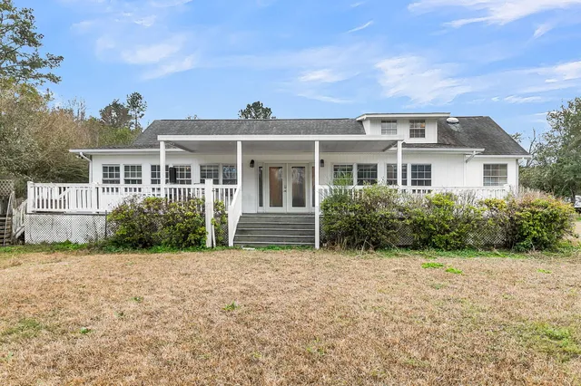 $260,000 | 1677 Clearview Drive, Manning, SC 29102