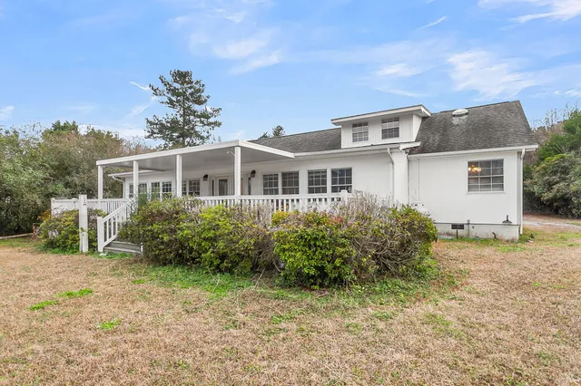 $260,000 | 1677 Clearview Drive, Manning, SC 29102