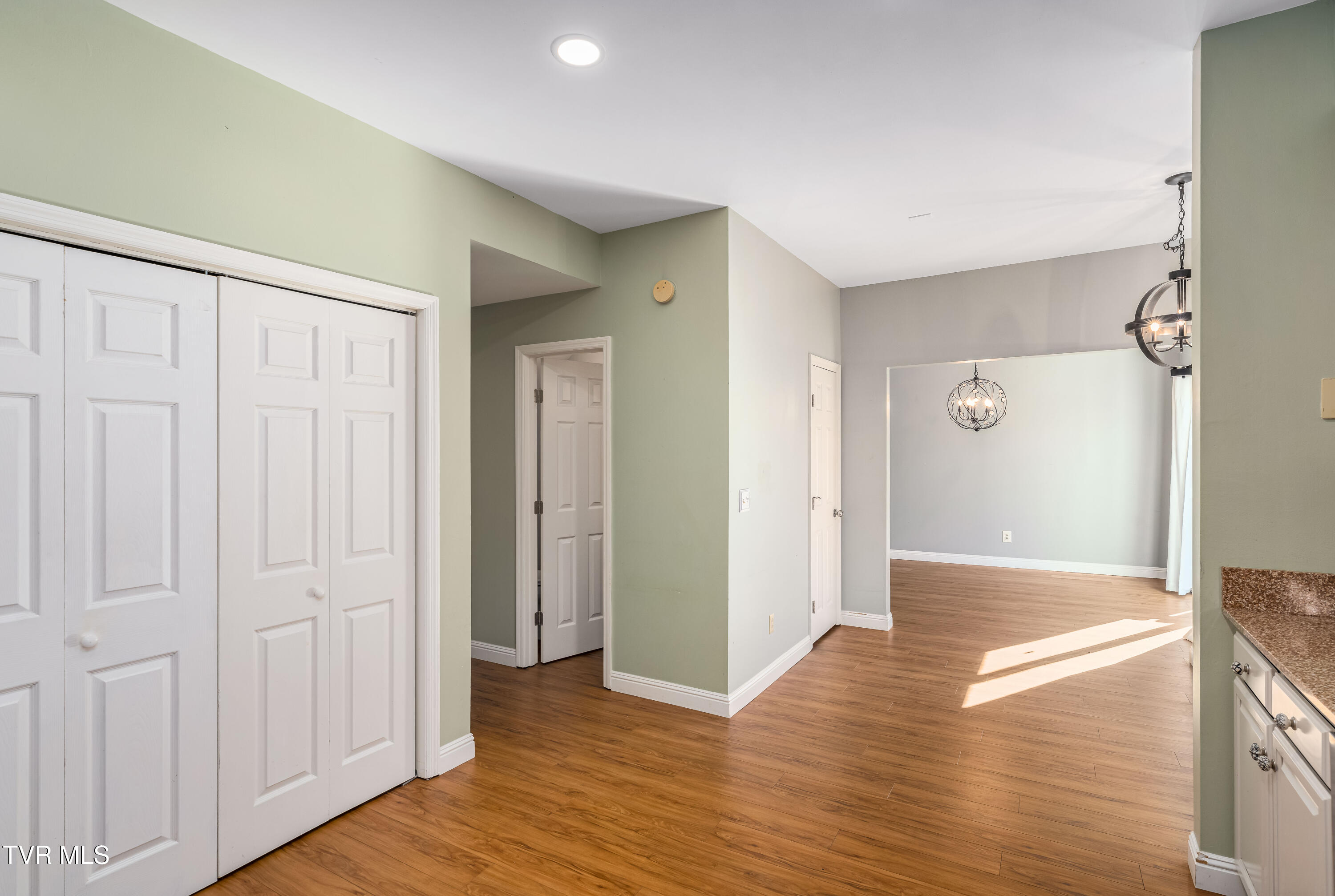 3 Cherokee Ridge Court, Unit 3 Johnson City, TN 37604 - Photo 13 of 36 3 Cherokee Ridge Court (24 of 38)