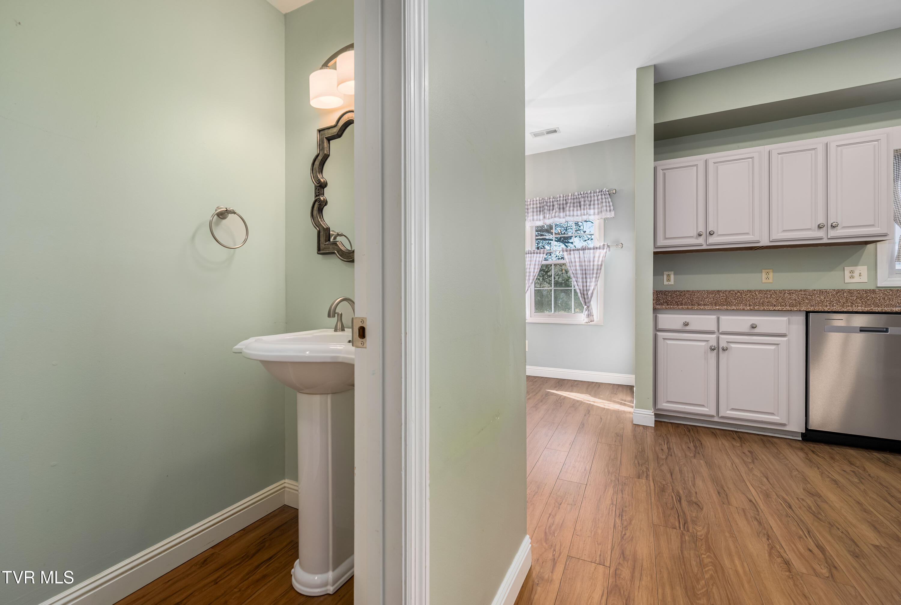 3 Cherokee Ridge Court, Unit 3 Johnson City, TN 37604 - Photo 17 of 36 3 Cherokee Ridge Court (26 of 38)