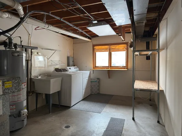 $500,000 | 7700 Apple Tree Lane, Willowbrook, IL 60527