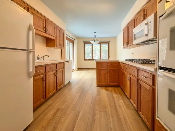 $500,000 | 7700 Apple Tree Lane, Willowbrook, IL 60527