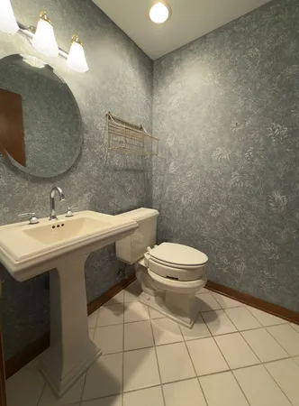 $500,000 | 7700 Apple Tree Lane, Willowbrook, IL 60527