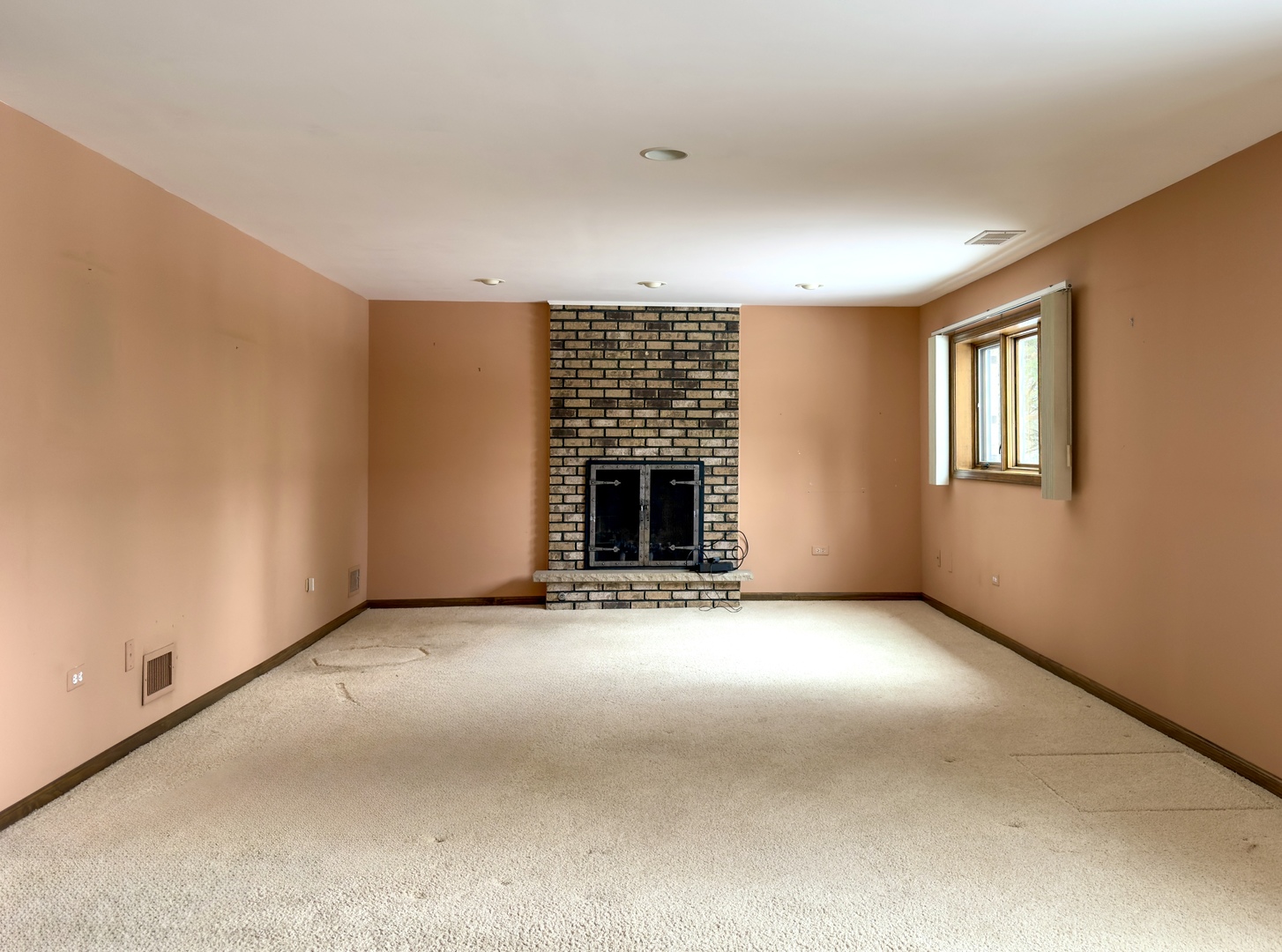 7700 Apple Tree Lane Willowbrook, IL 60527 - Photo 9 of 22