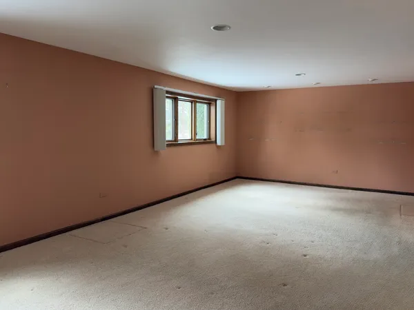 $500,000 | 7700 Apple Tree Lane, Willowbrook, IL 60527