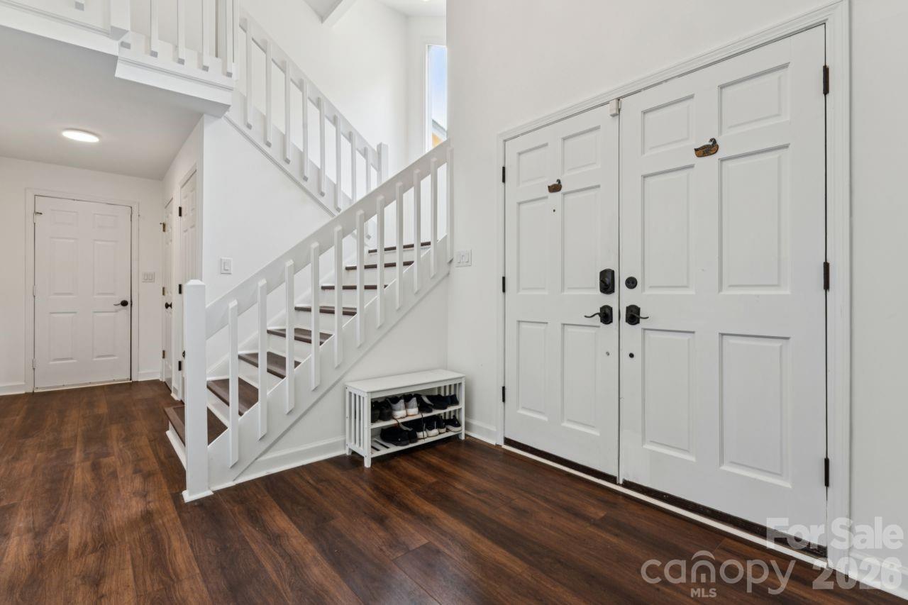 26049 Neptunes Landing Tega Cay, SC 29708 - Photo 4 of 34