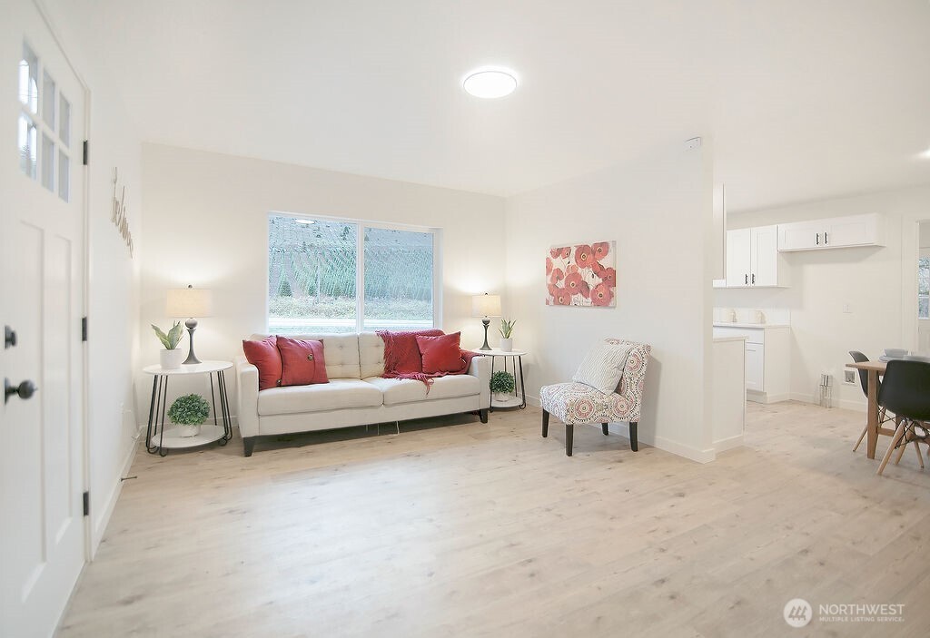 251 Swofford Road Mossyrock, WA 98564 - Photo 6 of 38 a living room with furniture and a couch