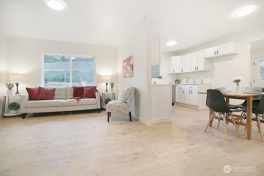 251 Swofford Road Mossyrock, WA 98564 - Photo 7 of 38 a living room with furniture and a couch