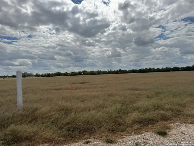 $125,000 | Lot 9 Summerwood Lane, La Pryor, TX 78872