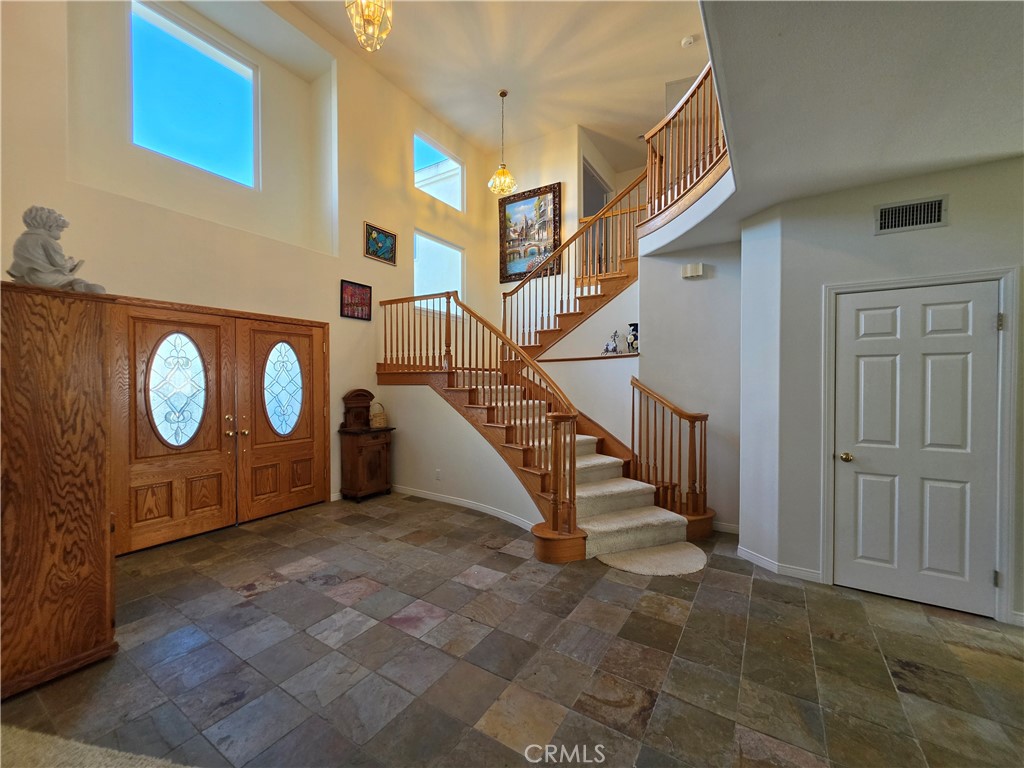 11541 Donovan Road Rossmoor, CA 90720 - Photo 4 of 113 Grand entry