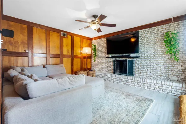 $3,000 | 4261 Obregon Drive, Pensacola, FL 32504