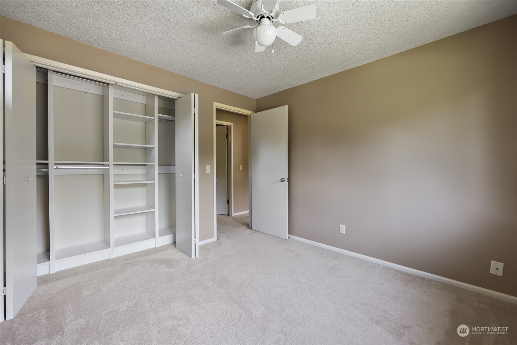 13835 17th Avenue Southwest Burien, WA 98166 - Photo 14 of 33 a view of an empty room with a window