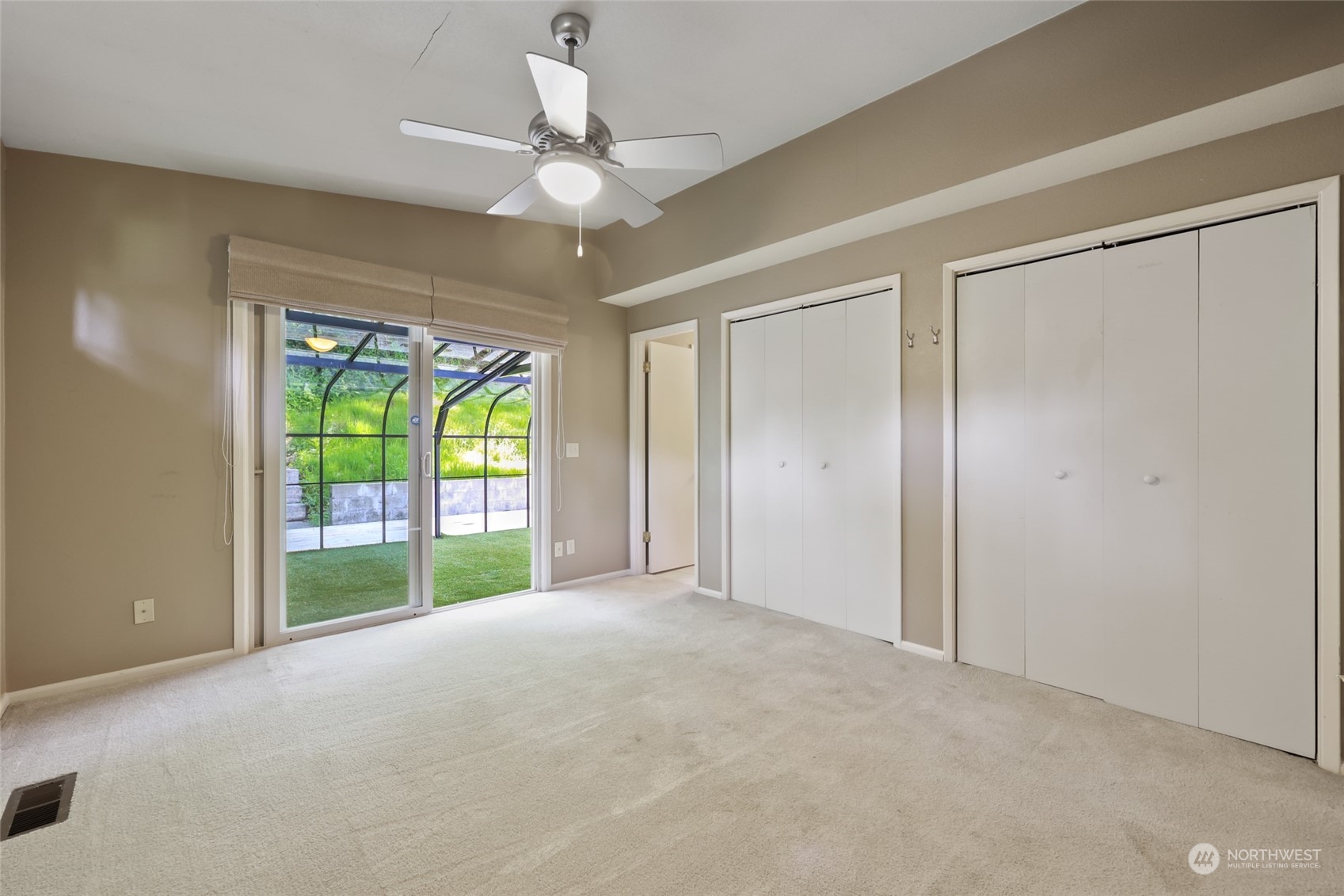 13835 17th Avenue Southwest Burien, WA 98166 - Photo 17 of 33 a view of an empty room with a window