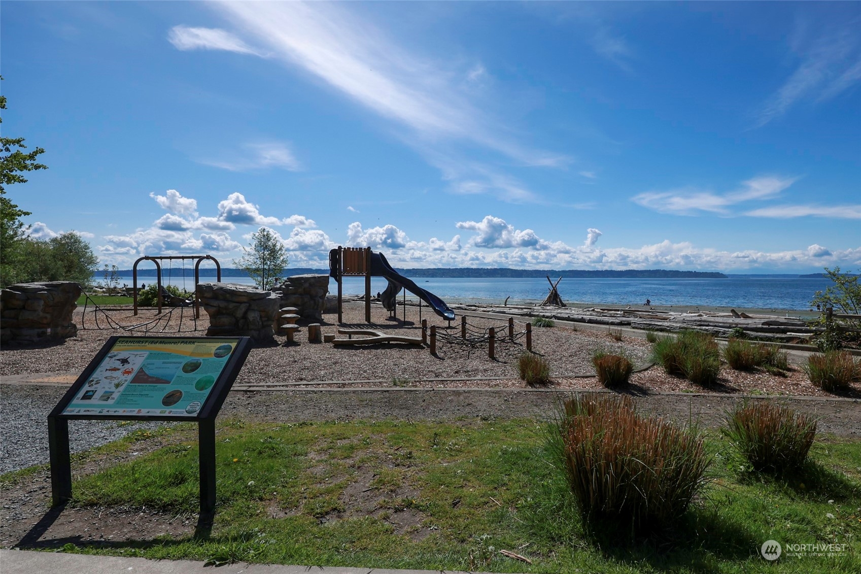 13835 17th Avenue Southwest Burien, WA 98166 - Photo 33 of 33 a view of a terrace with chairs