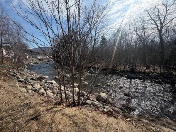 $75,000 | 141 Lancaster Road, Unit TRLR 14, Gorham, NH 03581