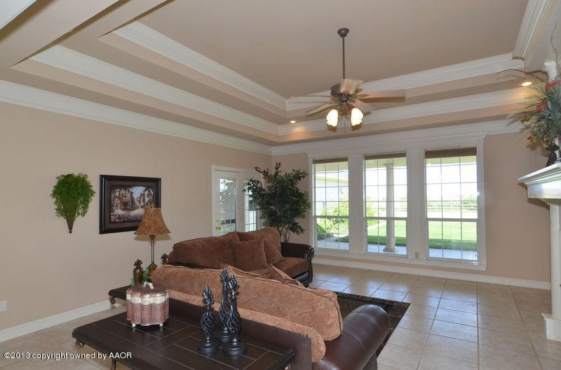 17301 White Wing Road Canyon, TX 79015 - Photo 15 of 40 Living Room 4