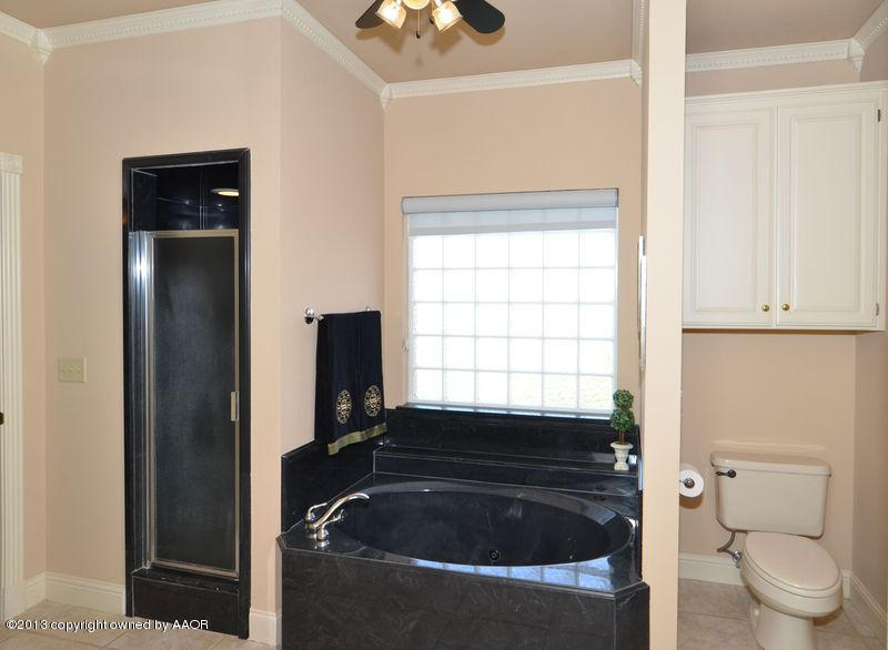 17301 White Wing Road Canyon, TX 79015 - Photo 28 of 40 Master Bath 2