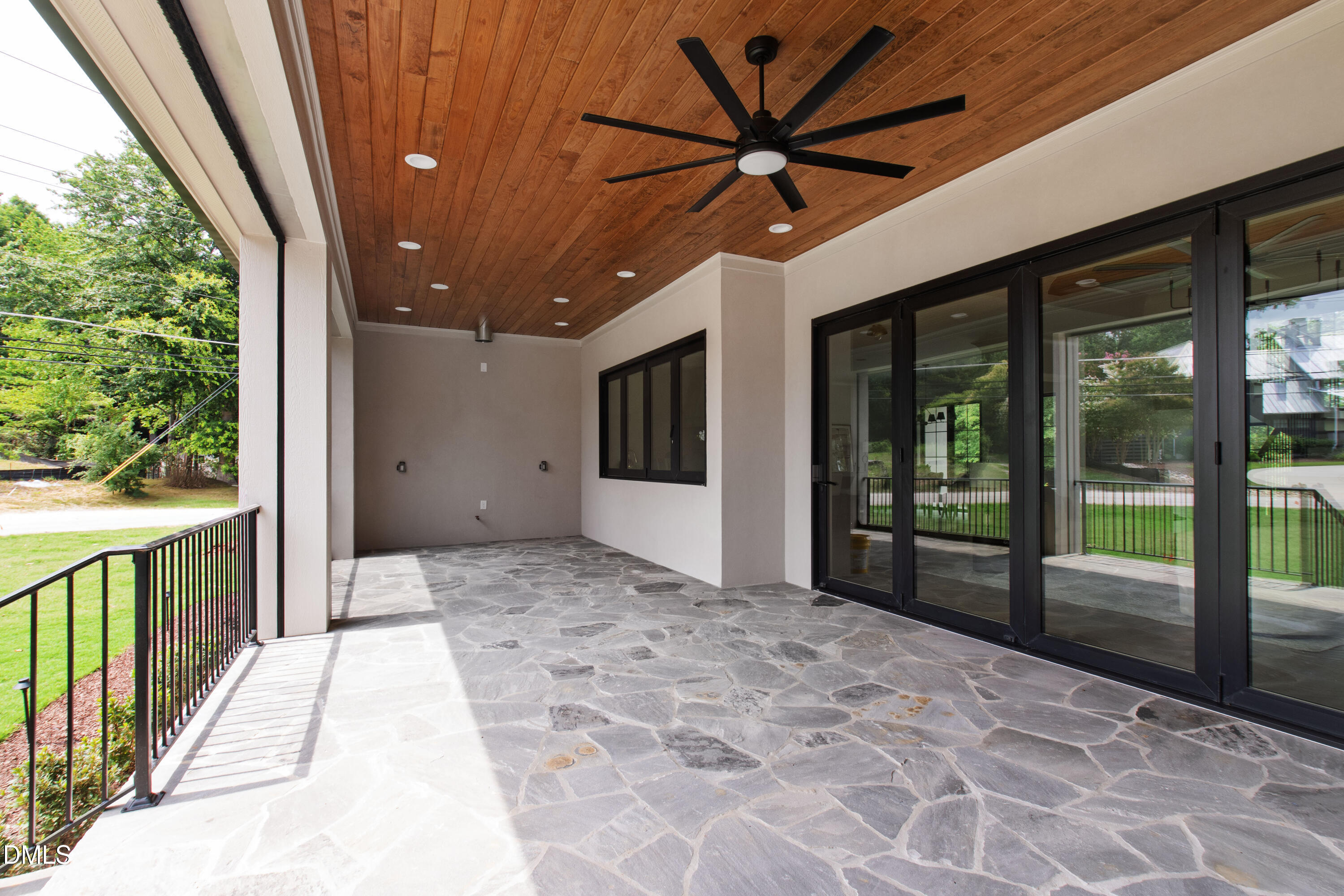 105 Edenburgh Road Raleigh, NC 27608 - Photo 37 of 42