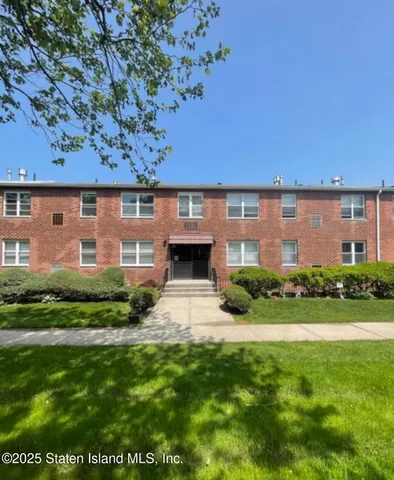 $320,000 | 892 Armstrong Avenue, Unit 21 | Eltingville